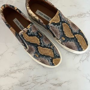 Size 8 Steve Madden Sneakers